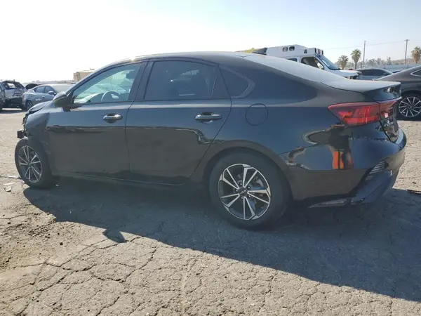 3KPF24AD5NE473534 2022 KIA FORTE - Image 2