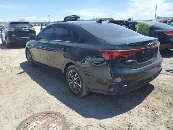 3KPF24AD5NE474232 2022 KIA FORTE - Image 2