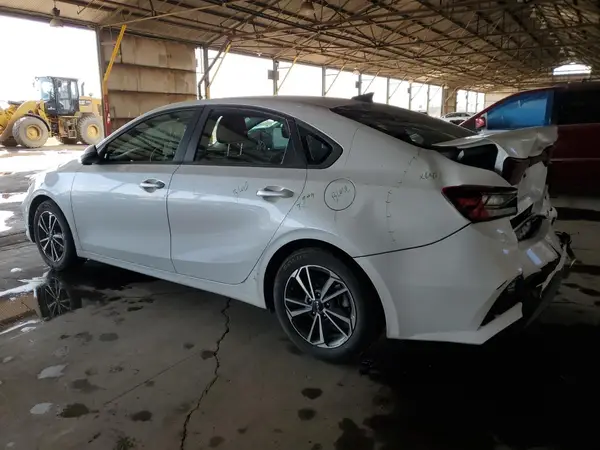 3KPF24AD5NE475347 2022 KIA FORTE - Image 2