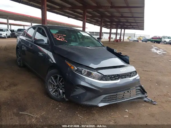 3KPF24AD5NE475834 2022 KIA FORTE - Image 1