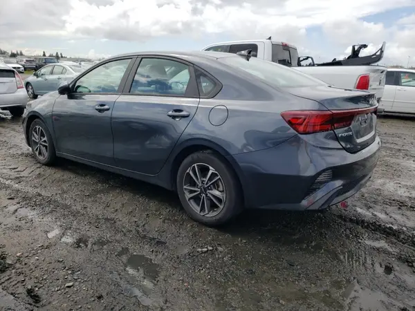 3KPF24AD5NE478099 2022 KIA FORTE - Image 2