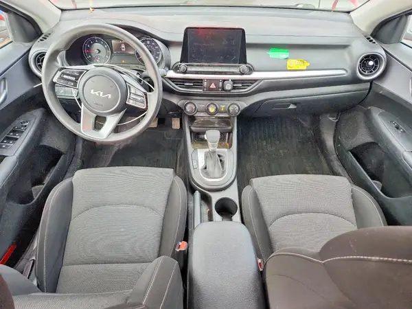 3KPF24AD5NE478832 2022 KIA FORTE - Image 8