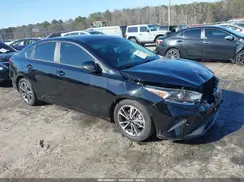 3KPF24AD5NE481584 2022 KIA FORTE