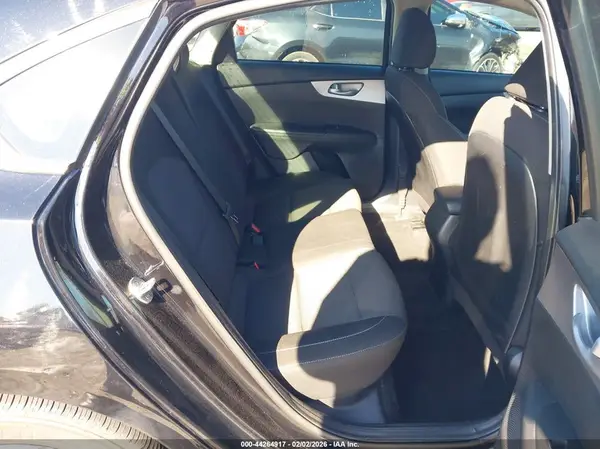 3KPF24AD5NE481584 2022 KIA FORTE - Image 8