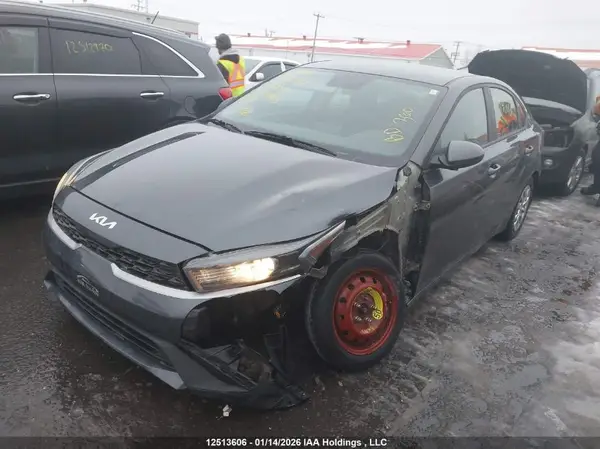 3KPF24AD5NE483481 2022 KIA FORTE - Image 2