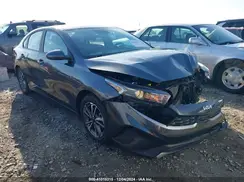 3KPF24AD5NE483626 2022 KIA FORTE