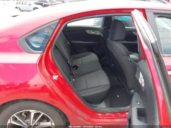 3KPF24AD5NE484114 2022 KIA FORTE - Image 8