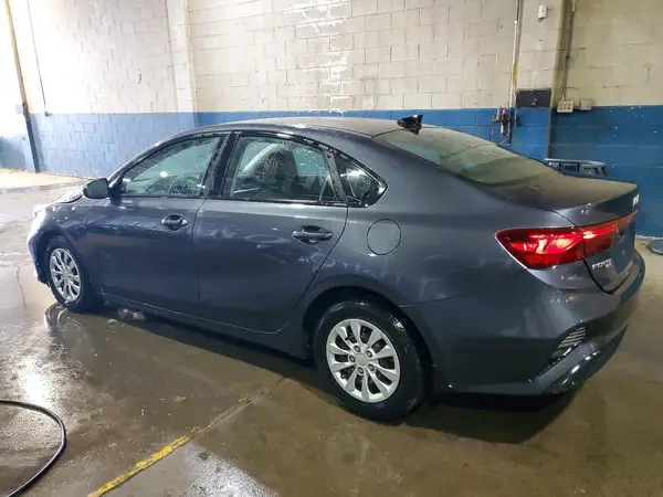 3KPF24AD5NE484257 2022 KIA FORTE - Image 2