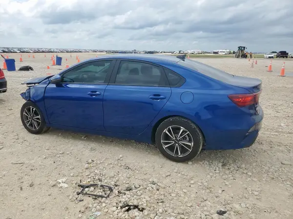 3KPF24AD5NE484565 2022 KIA FORTE - Image 2