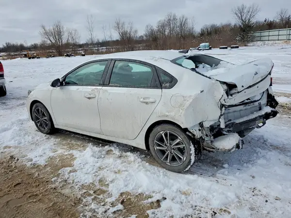 3KPF24AD5NE487367 2022 KIA FORTE - Image 2