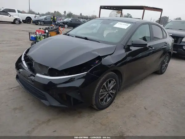3KPF24AD5NE488504 2022 KIA FORTE - Image 2