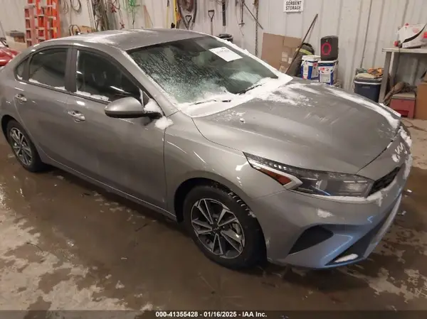 3KPF24AD5NE491211 2022 KIA FORTE - Image 1