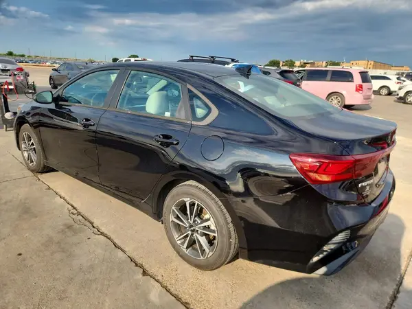 3KPF24AD5NE491712 2022 KIA FORTE - Image 2