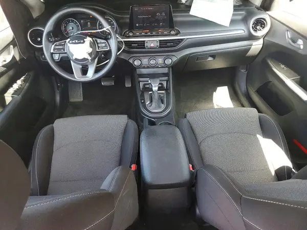 3KPF24AD5NE493556 2022 KIA FORTE - Image 8