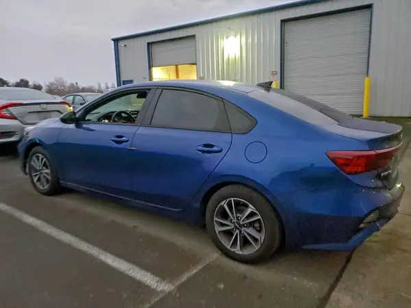 3KPF24AD5NE496148 2022 KIA FORTE - Image 2
