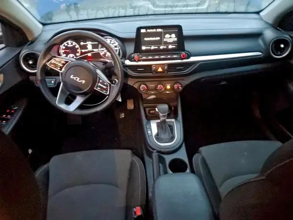 3KPF24AD5NE496148 2022 KIA FORTE - Image 8