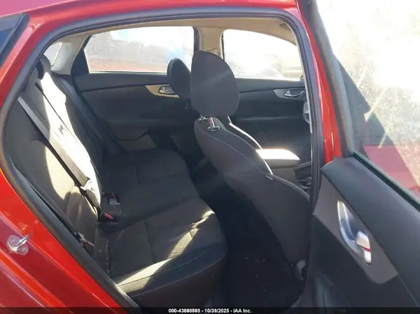 3KPF24AD5NE496649 2022 KIA FORTE - Image 8