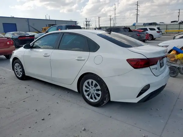 3KPF24AD5NE498417 2022 KIA FORTE - Image 2