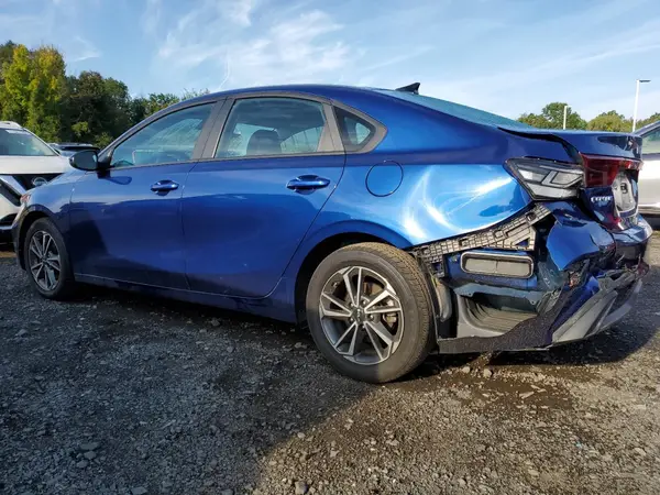 3KPF24AD5NE498515 2022 KIA FORTE - Image 2