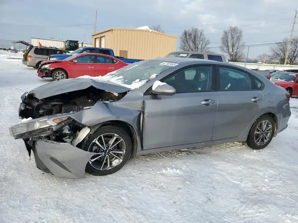 3KPF24AD5NNE43632 2022 KIA FORTE - Image 1