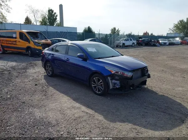 3KPF24AD5PE504803 2023 KIA FORTE - Image 1