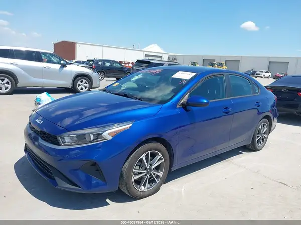 3KPF24AD5PE505711 2023 KIA FORTE - Image 2