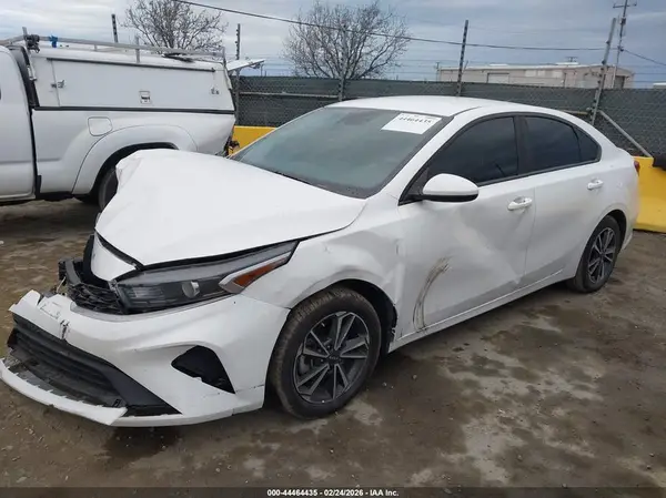 3KPF24AD5PE506812 2023 KIA FORTE - Image 2