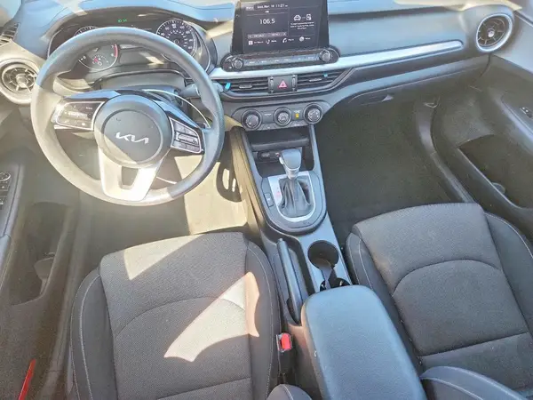 3KPF24AD5PE507913 2023 KIA FORTE - Image 8