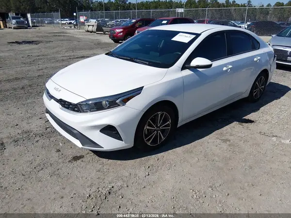 3KPF24AD5PE511315 2023 KIA FORTE - Image 2