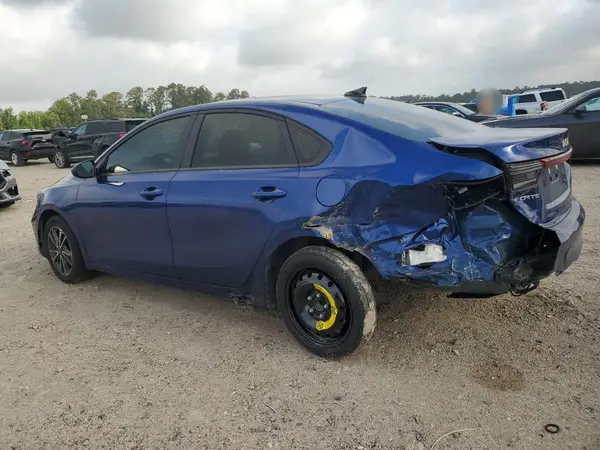 3KPF24AD5PE523917 2023 KIA FORTE - Image 2