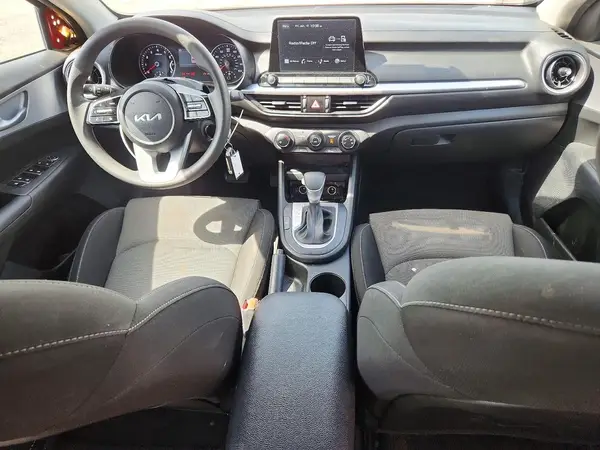 3KPF24AD5PE524453 2023 KIA FORTE - Image 8