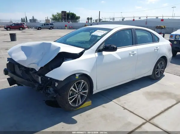 3KPF24AD5PE524761 2023 KIA FORTE - Image 2
