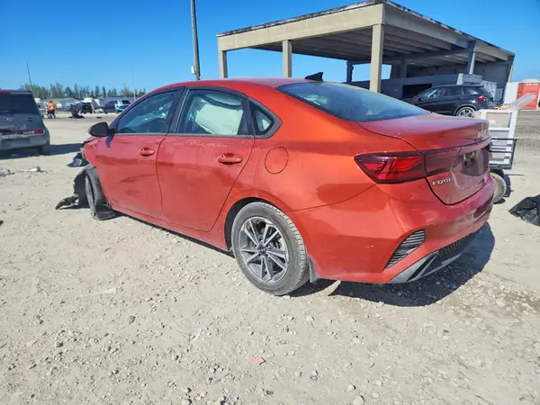 3KPF24AD5PE524873 2023 KIA FORTE - Image 2