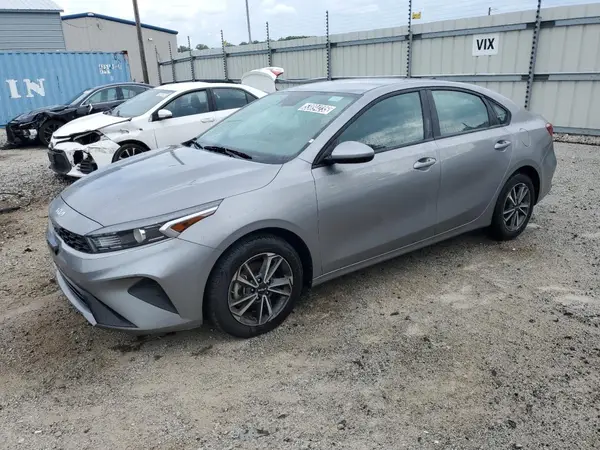 3KPF24AD5PE526283 2023 KIA FORTE - Image 1