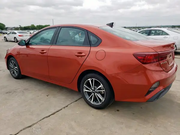 3KPF24AD5PE526770 2023 KIA FORTE - Image 2