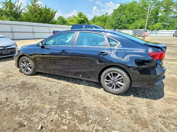 3KPF24AD5PE541947 2023 KIA FORTE - Image 2