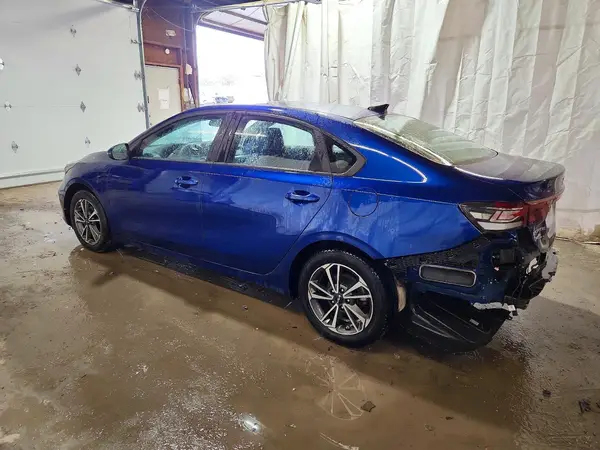 3KPF24AD5PE542371 2023 KIA FORTE - Image 2