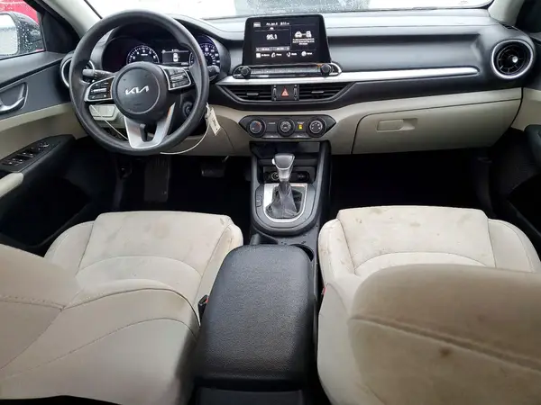 3KPF24AD5PE545593 2023 KIA FORTE - Image 8