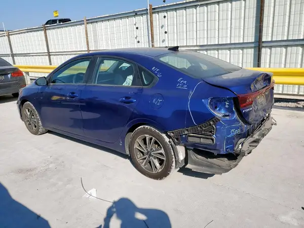 3KPF24AD5PE546954 2023 KIA FORTE - Image 2