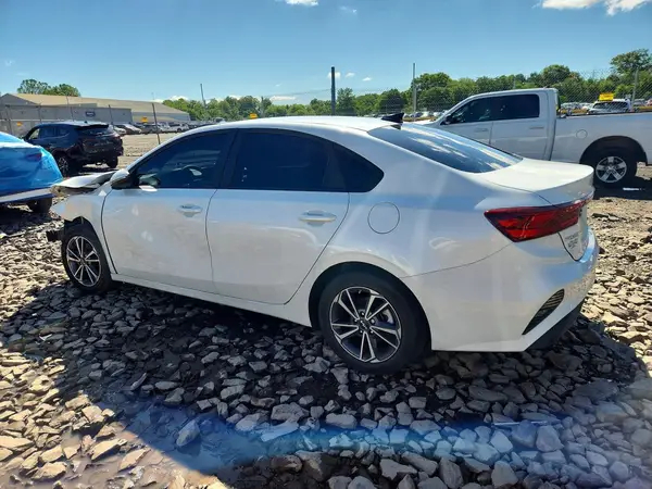 3KPF24AD5PE549353 2023 KIA FORTE - Image 2