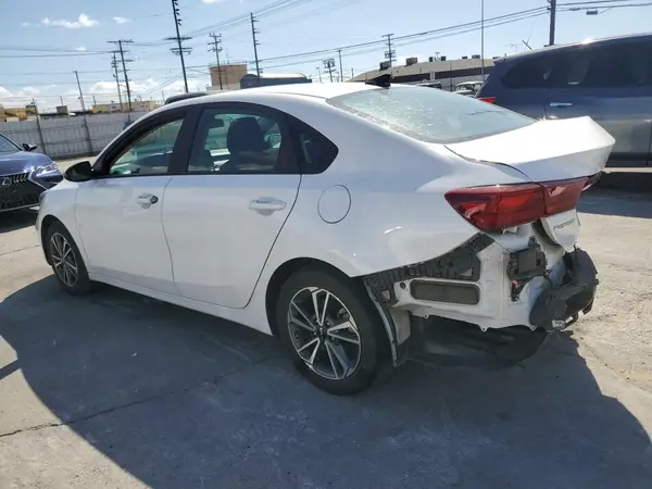 3KPF24AD5PE550955 2023 KIA FORTE - Image 2