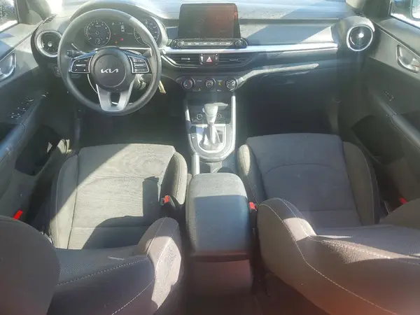3KPF24AD5PE552110 2023 KIA FORTE - Image 8