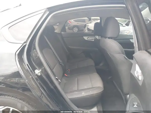 3KPF24AD5PE552298 2023 KIA FORTE - Image 8