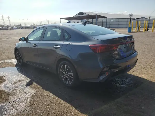 3KPF24AD5PE553127 2023 KIA FORTE - Image 2