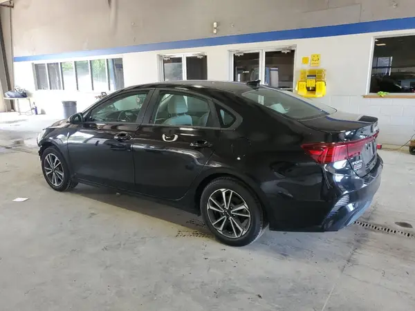 3KPF24AD5PE553600 2023 KIA FORTE - Image 2