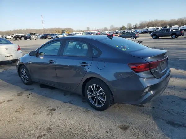 3KPF24AD5PE554388 2023 KIA FORTE - Image 2
