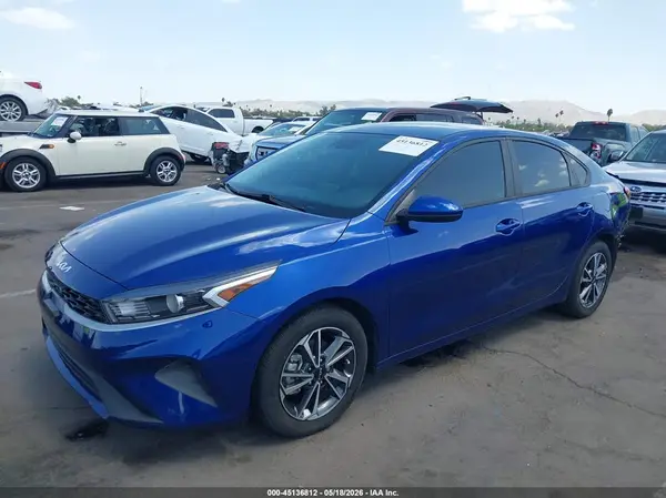 3KPF24AD5PE555198 2023 KIA FORTE - Image 2