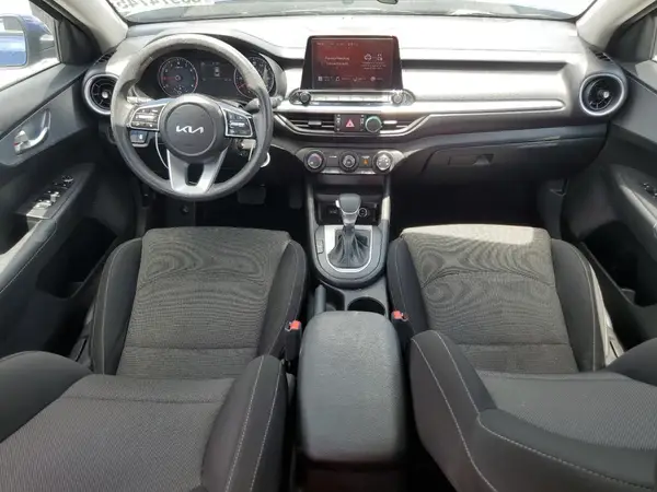 3KPF24AD5PE555654 2023 KIA FORTE - Image 8