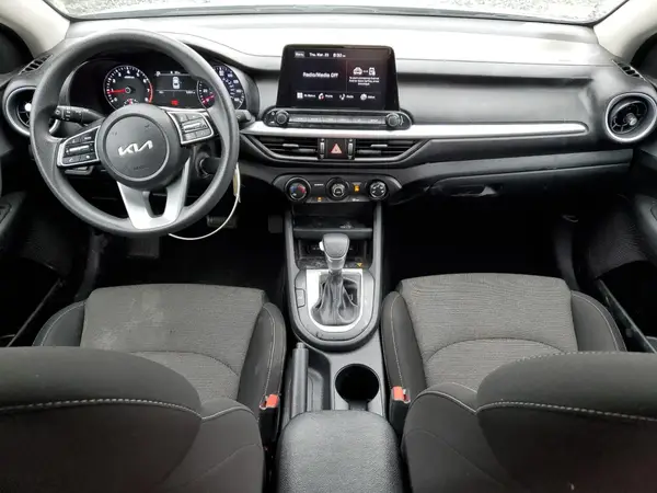 3KPF24AD5PE556805 2023 KIA FORTE - Image 8