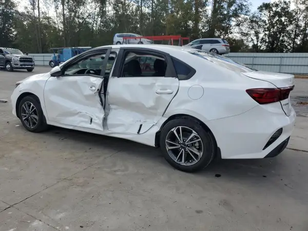 3KPF24AD5PE557131 2023 KIA FORTE - Image 2